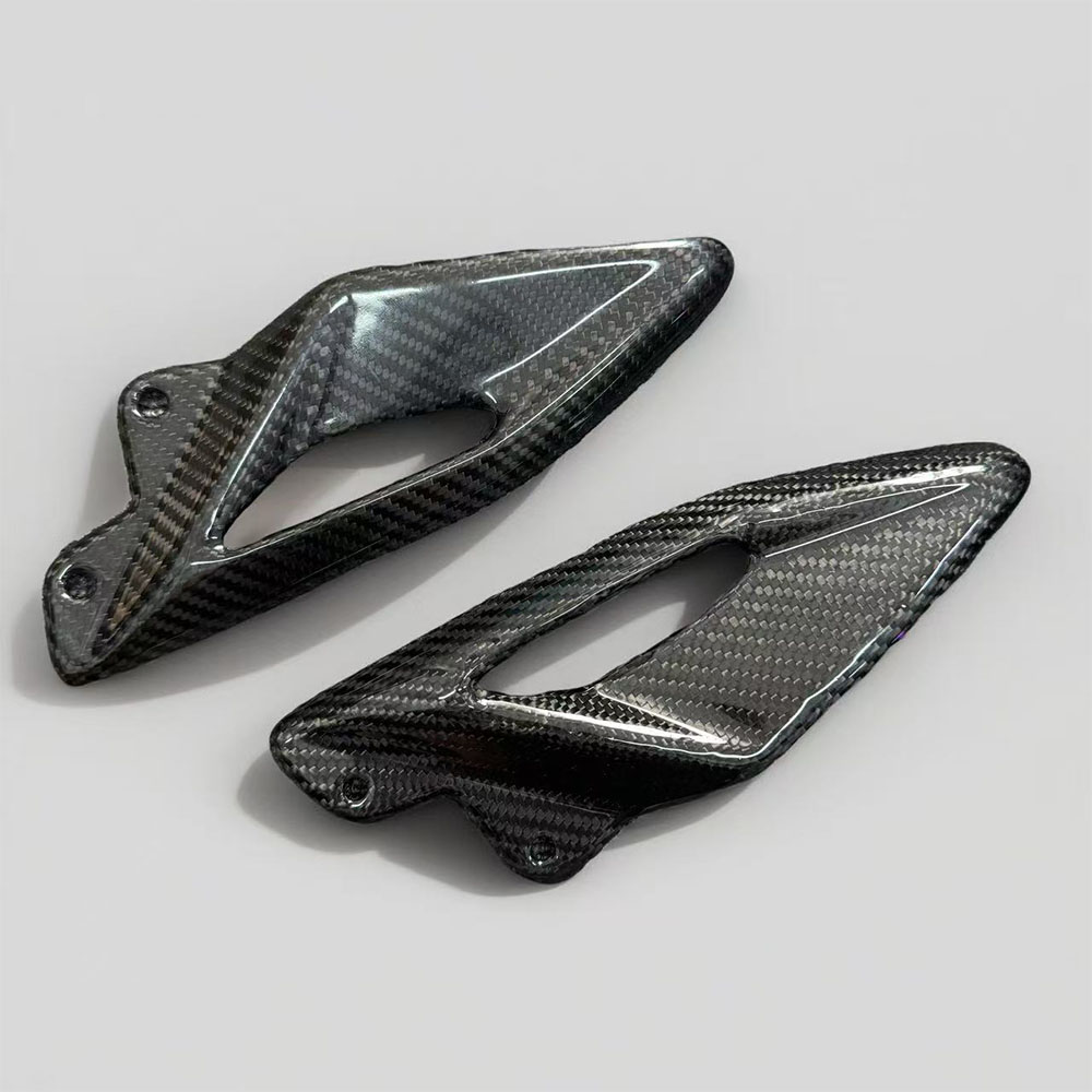 Для Triumph Street Triple 660  – обзор и цена Crepe Pan Carbon